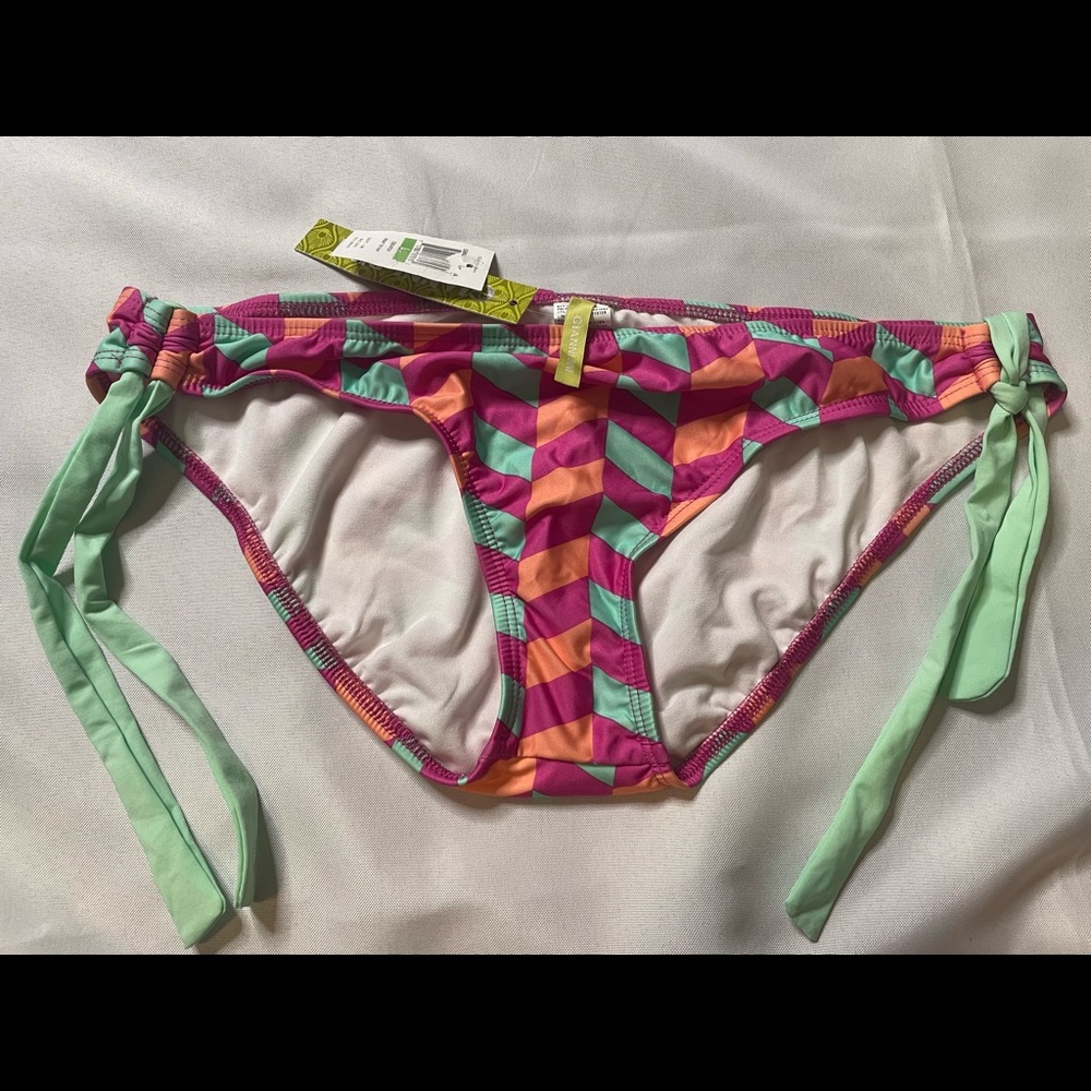Multi colored Gianni Bini bikini bottoms
